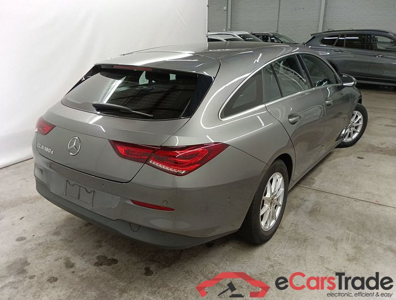 Mercedes-Benz CLA Shooting Brake CLA 180 d DCT Business Solution 5d #2