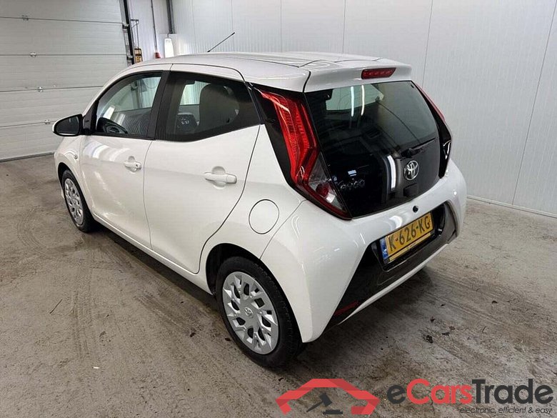 TOYOTA Aygo 1.0 VVT-i x-play #6