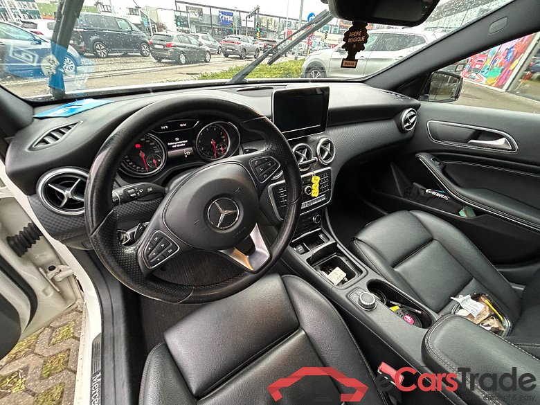 Mercedes A 180 Aut. LED-Xenon Navi Sport-Leather Klima PDC ... #6