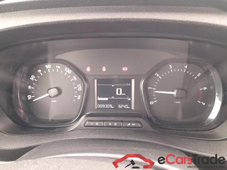 OPEL Vivaro / 2019 / 4P / furgón 1.5 Diésel 74kW (100CV) M Std Express #4