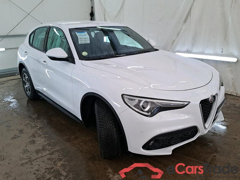 ALFA ROMEO Stelvio / 2017 / 5P / SUV 2.2 Diesel 160ch AT8 Super #4