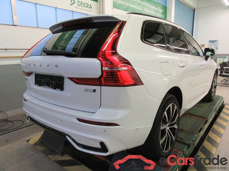 Volvo XC60 (03.2017->) DE - SUV5 B5 (Benzin) AWD EU6d, Plus Dark Mild-Hybrid (EURO 6d), (Facelift) 2022 #3