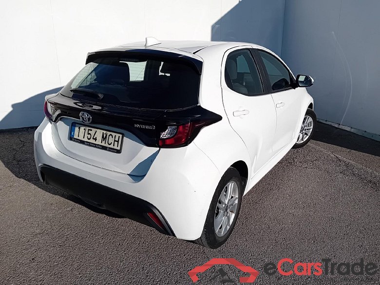 TOYOTA Yaris / 2020 / 5P / berlina con portón 1.5 120H Business Plus #2