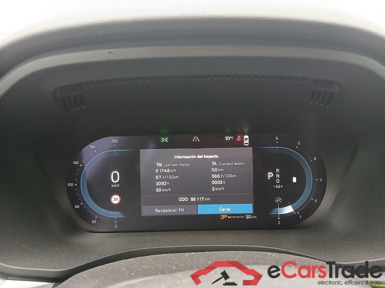 VOLVO XC60 / 2017 / 5P / todoterreno 2.0 B4 D AWD R-Design Auto #4