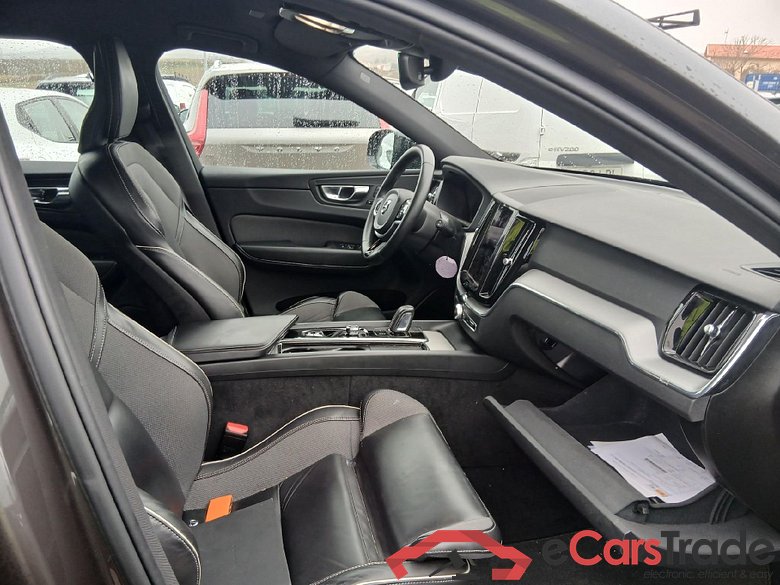 VOLVO XC60 / 2017 / 5P / todoterreno 2.0 B4 D AWD R-Design Auto #6