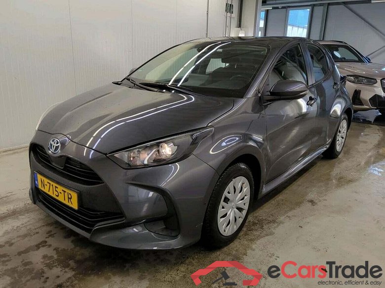 TOYOTA Yaris 1.5 Hyb. Active #1