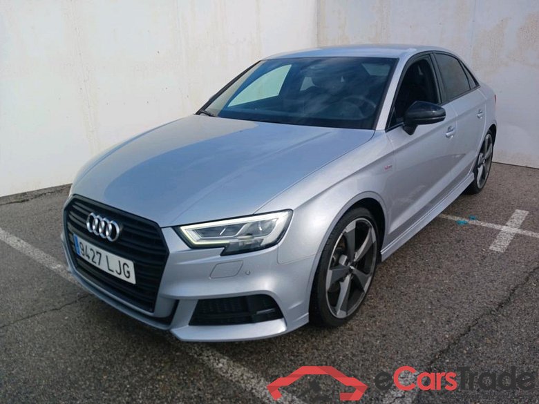 AUDI A3 / 2016 / 4P / sedán Sedan Black line 35 TDI 110kW S tronic #1