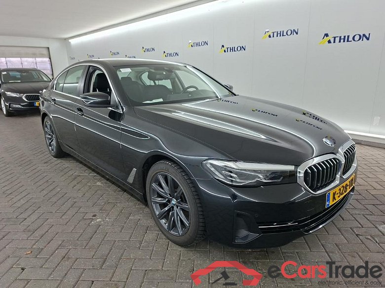 BMW 5 Serie Sedan 520iA 4D 135kW #2