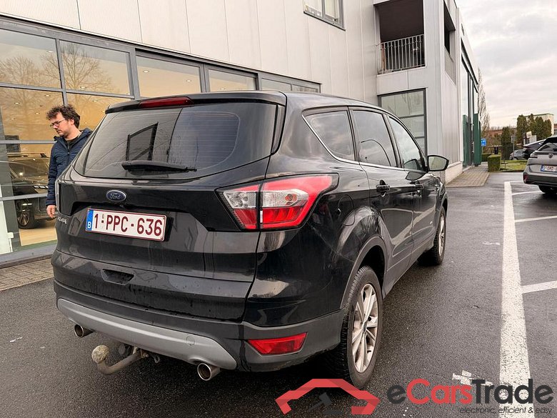 FORD Kuga Kuga 2.0 TDCi AWD Titanium PS #4