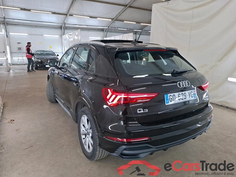AUDI Q3 / 2018 / 5P / SUV 45 TFSI E 245 S TRONIC S LINE #2