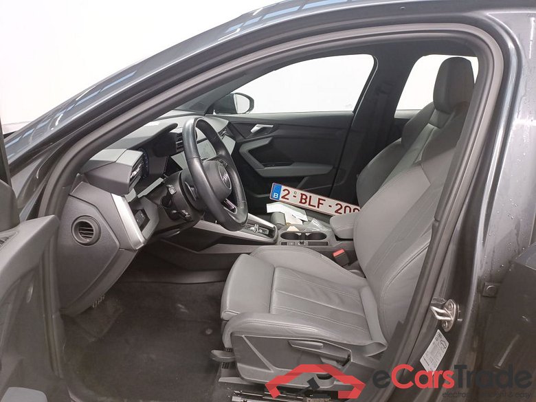 Audi A3 Sportback 1.0 30 TFSi 81kW S tronic Adv. Bus. Ed. 5d #3