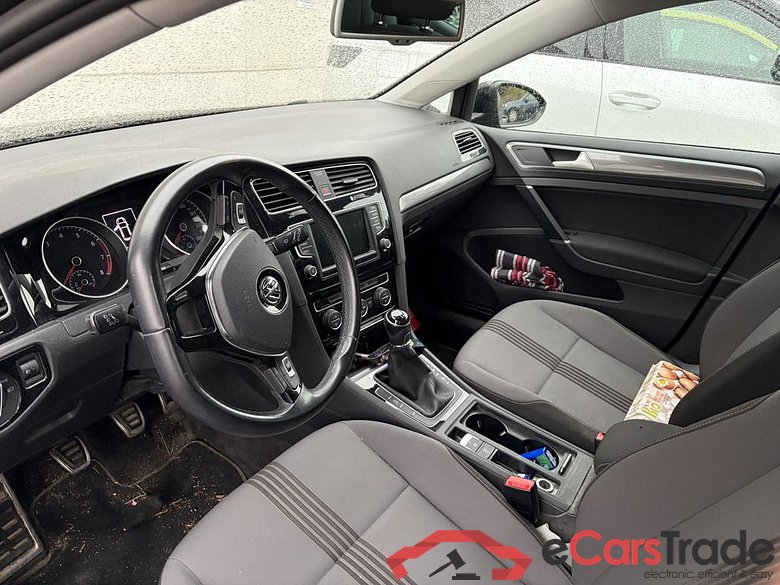 VOLKSWAGEN Golf VII Golf Comfortline 1.2 TSI BlueMotion Technology 81 kW (110 ch) 6 vitesses manuel #3