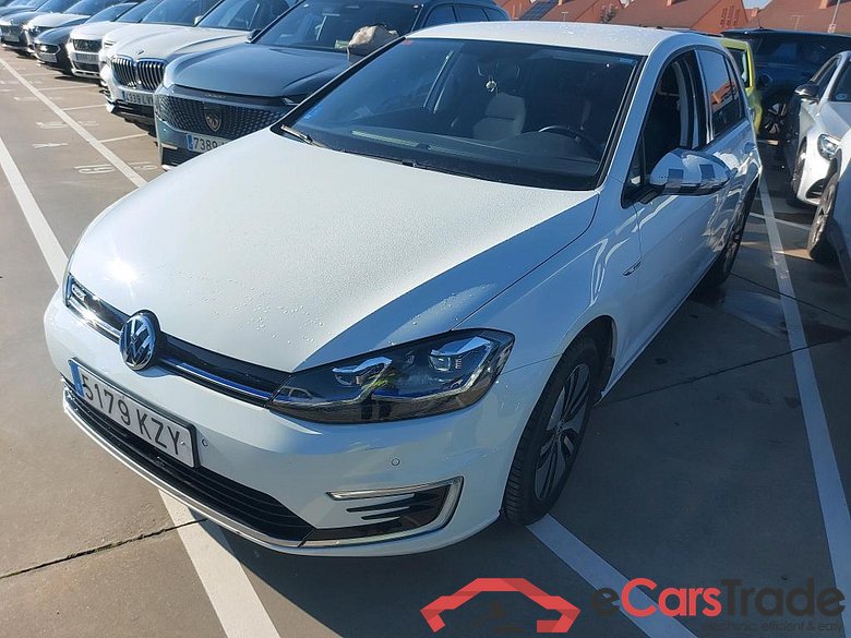 VOLKSWAGEN Golf / 2016 / 5P / berlina con portón e-Golf ePower 110 kW (136CV)