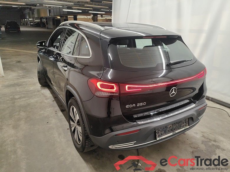 Mercedes EQA 250 67KWH Luxury Aut. LED-Xenon Widescreen Burmester Ambient Navi Sport-Leather KeylessGo Camera Klima PDC ... #4