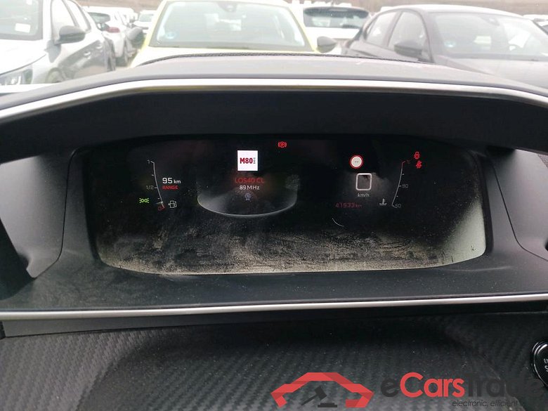 PEUGEOT 2008 / 2019 / 5P / todoterreno Allure Puretech 100 S&S BVM6 (CX) #4