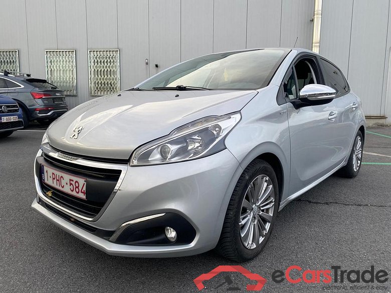 PEUGEOT 208 1.2i PureTech Style