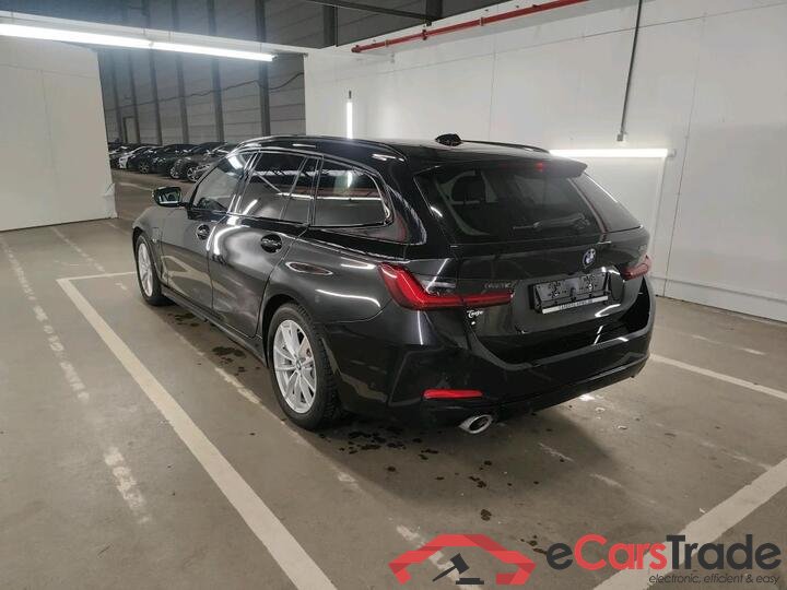 BMW 3 Reeks Touring 3 Reeks Touring 320e (150 kW) (PHEV) 150kW/204pk  5D/P Auto-8 - CO2 indicatief #3