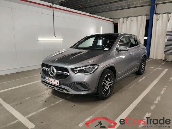 Mercedes GLA GLA GLA 180 Business Solution 100kW/136pk  5D/P Auto-7 #1
