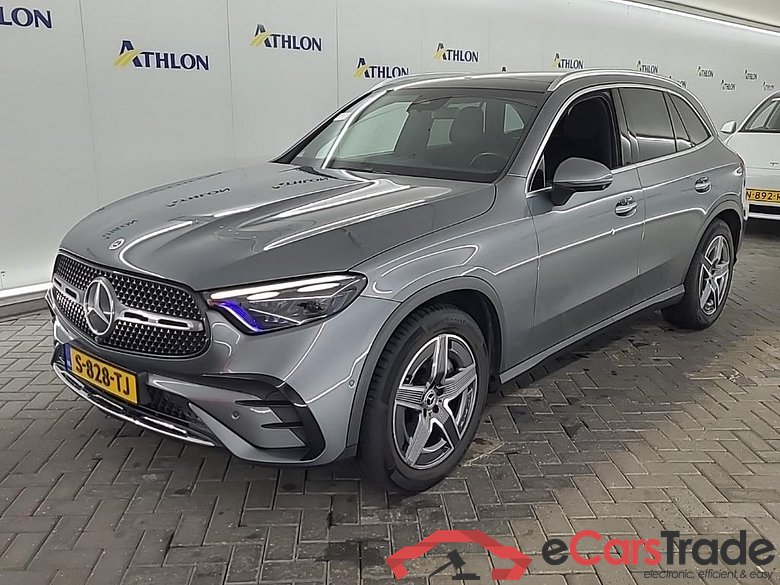 MERCEDES-BENZ GLC GLC 200 4MATIC AMG Line auto 5D 150kW