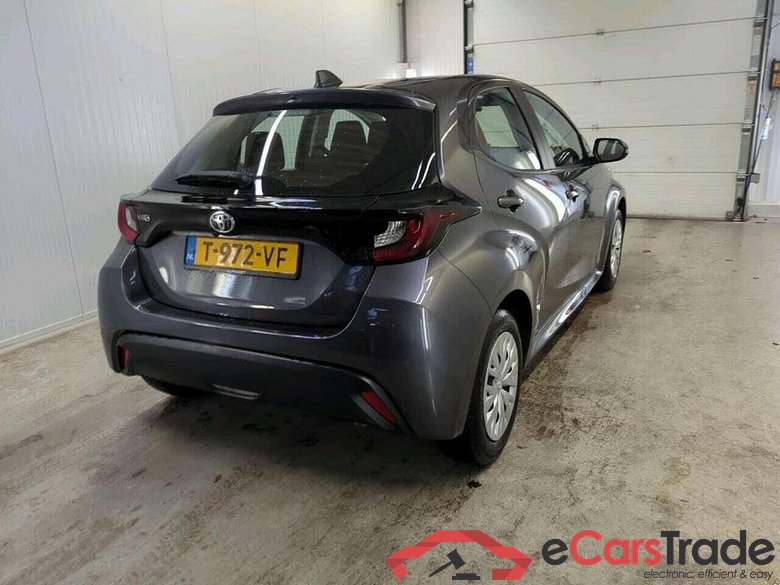 TOYOTA Yaris 1.5 VVT-i Active #2