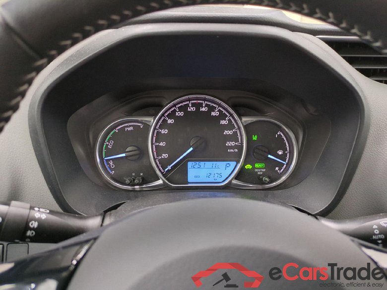 TOYOTA Yaris Hybride / 2017 / 5P / Berline 1.5 VVT-I HYBRID France Business #6