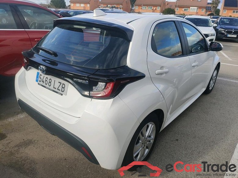 TOYOTA Yaris / 2020 / 5P / berlina con portón 1.5 120H Business Plus #2