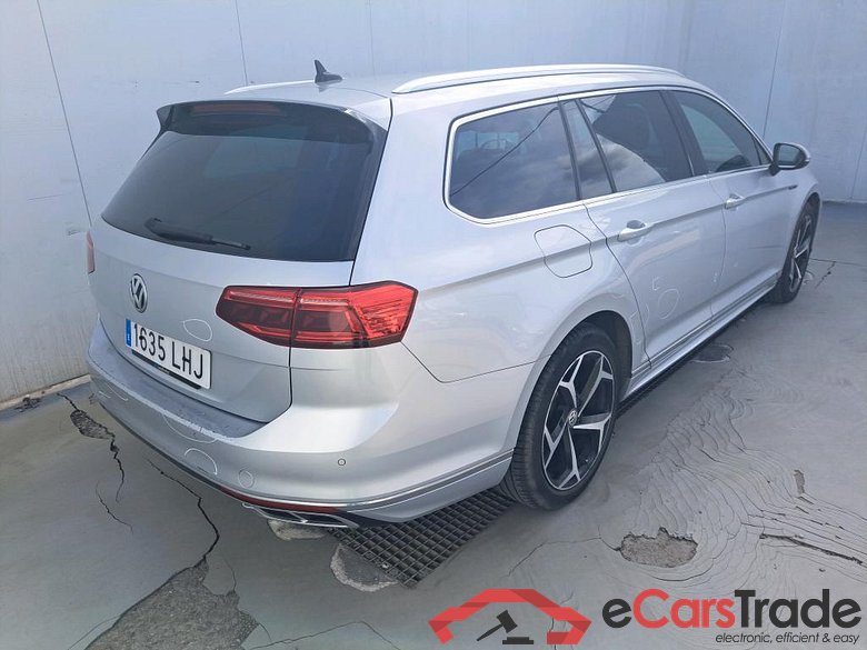 VOLKSWAGEN Passat / 2019 / 5P / familiar Variant R-Line 2.0 TDI 140kW (190CV) DSG #2