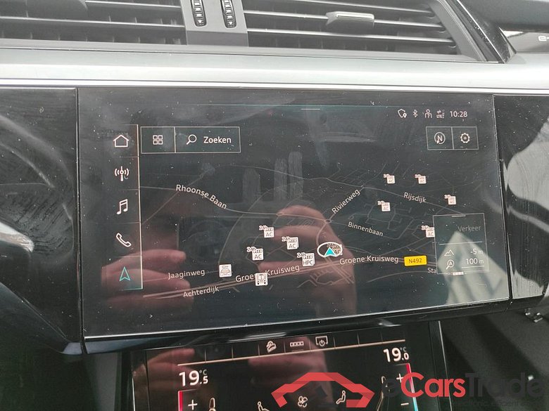 AUDI e-tron 300 kW #2