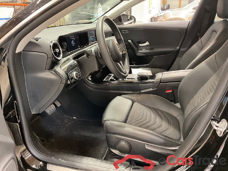 CLA -Klasse Shooting Brake CLA 180 (118.684) 1.3 AT7 E6d #4