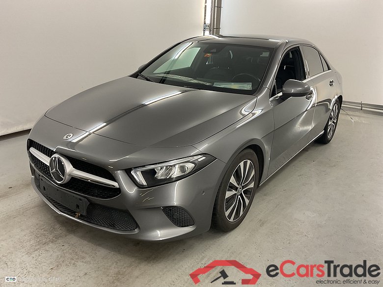 MERCEDES-BENZ CLASS A SEDAN (V177) A 180 #3