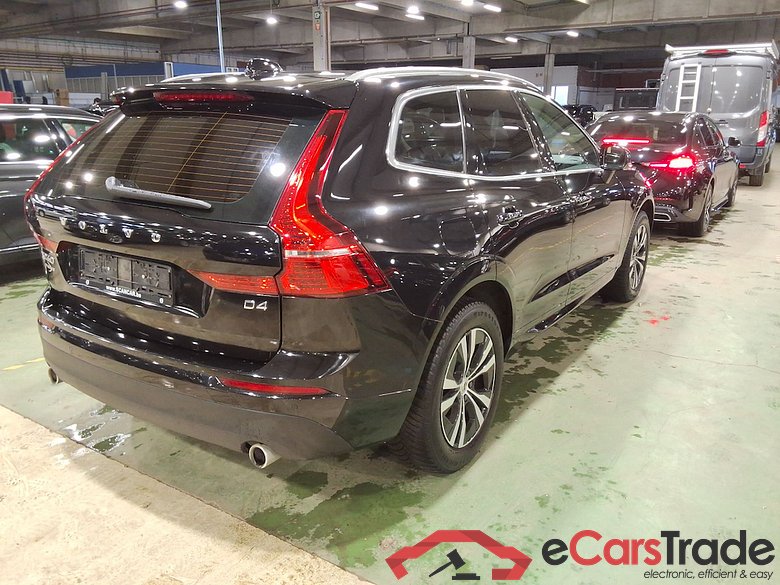 VOLVO XC60 2.0 D4 120KW GEARTRONIC MOMENTUM PRO #4