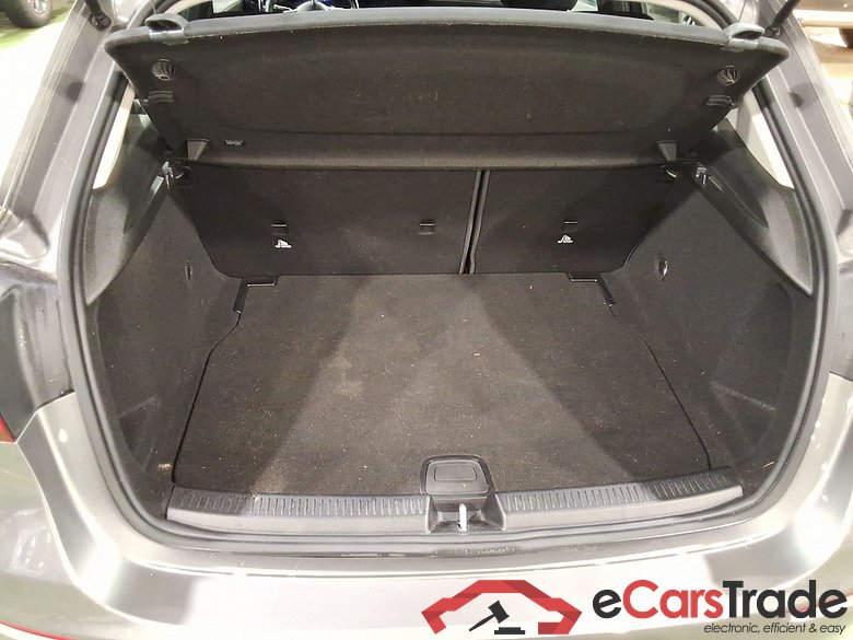 MERCEDES-BENZ A-CLASS 1.3 A 180 ESSENTIAL LINE DCT #3