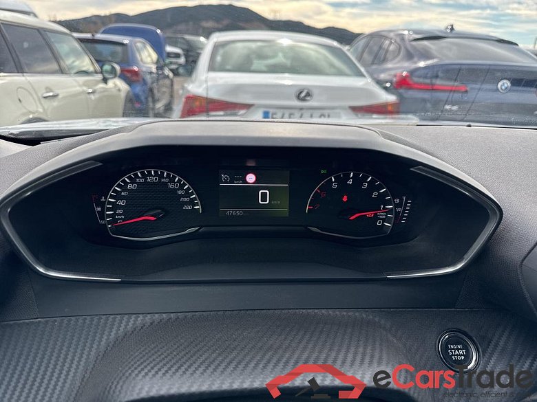 PEUGEOT 2008 / 2019 / 5P / todoterreno Allure BlueHDI 81kW (110CV) #4