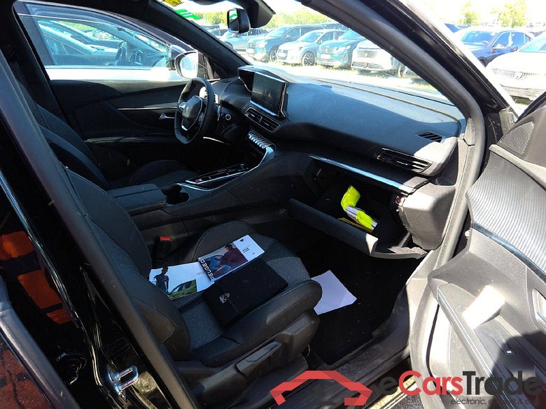 Peugeot 5008 Allure Pack Hybrid 136 (e-DCS6) 1.2L 3-cyl #3