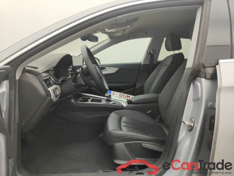 Audi A5 Sportback 30 TDI S tronic Bus. Ed. Attraction 5d #3