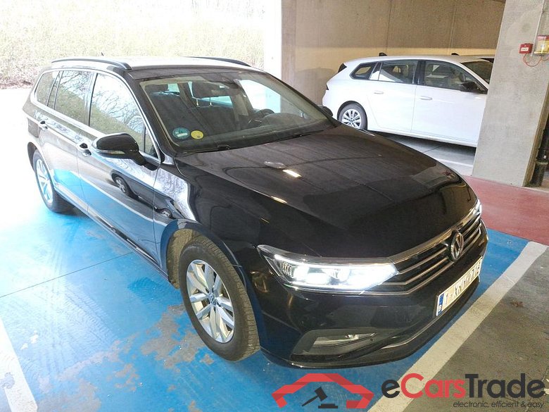 VOLKSWAGEN PASSAT VARIANT DIESEL - 2019 1.6 TDi SCR Style Business DSG #2