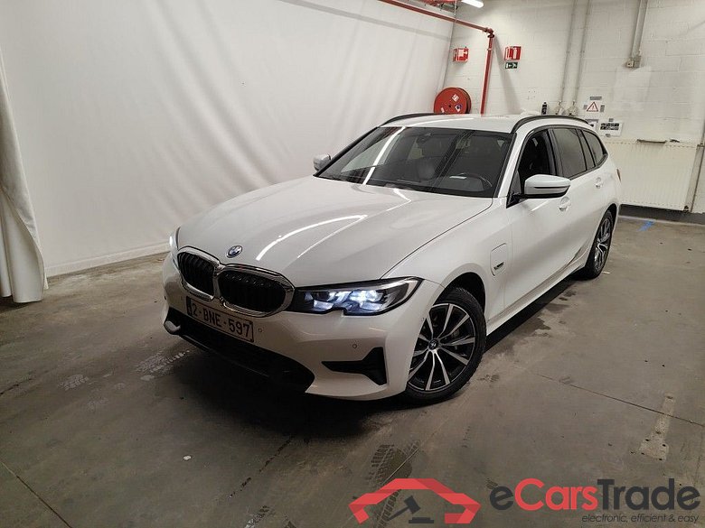 BMW 3 Reeks Touring 330e (215 kW) 5d #1