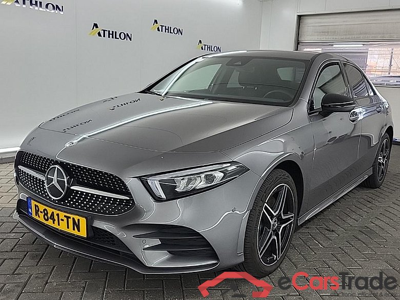 MERCEDES-BENZ A-Klasse Limousine A 250 e DCT AMG Line 4D 160kW