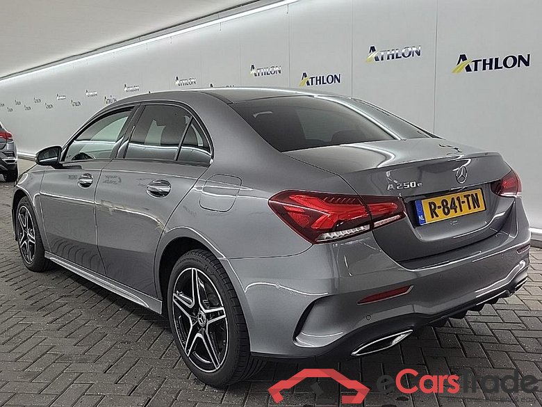 MERCEDES-BENZ A-Klasse Limousine A 250 e DCT AMG Line 4D 160kW #4