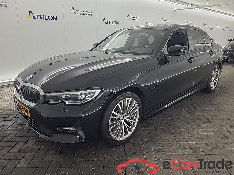 BMW 3 Serie Sedan 330e 4D 215kW #1