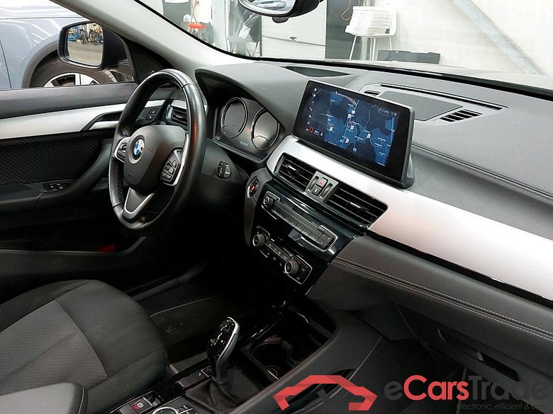 BMW - BMW X2 sDrive18dA 136PK Advantage Pack Business Plus & Comfort Pack & Harman Kardon Sound & Cruise Control #3