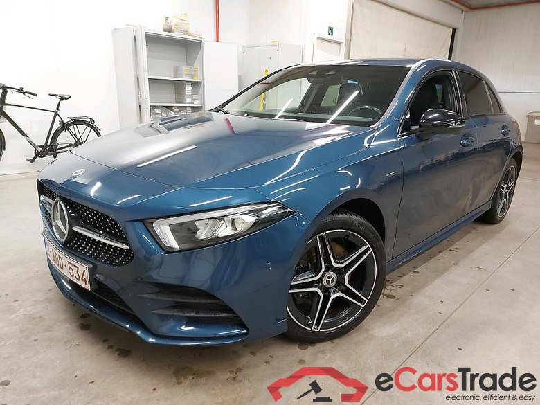 MERCEDES - MER A 250 e 218PK DCT Business Solution AMG & Trailer Towing Hook  * HYBRID *