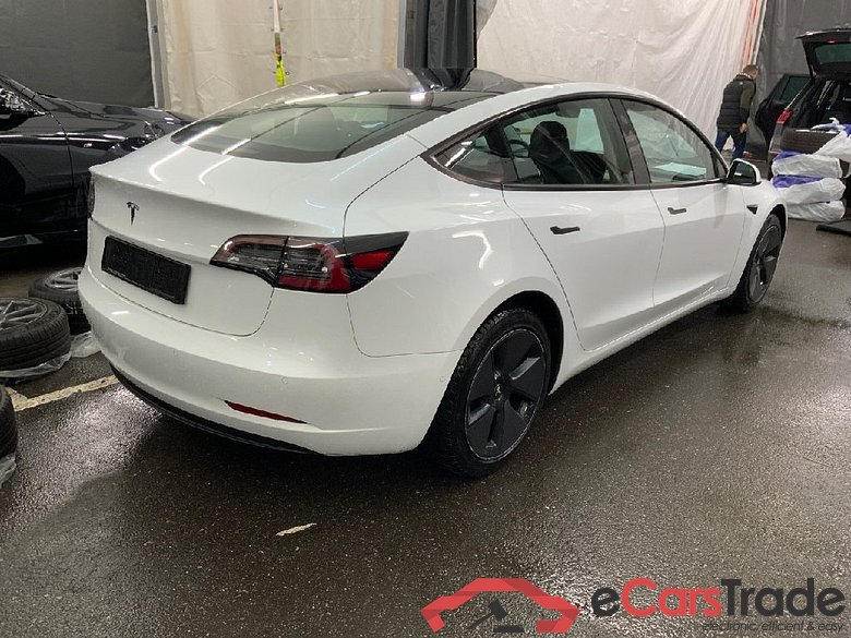 TESLA Model 3 Standard Reichweite Plus Hinterradantrieb 4d 208kW #2