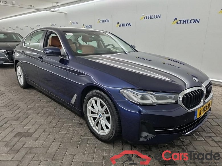 BMW 5 Serie Sedan 520iA 4D 135kW #2