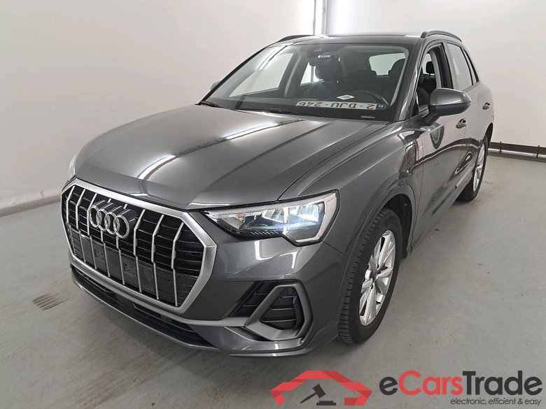 AUDI Q3 1.4 45 TFSI E S TRONIC S LINE #1