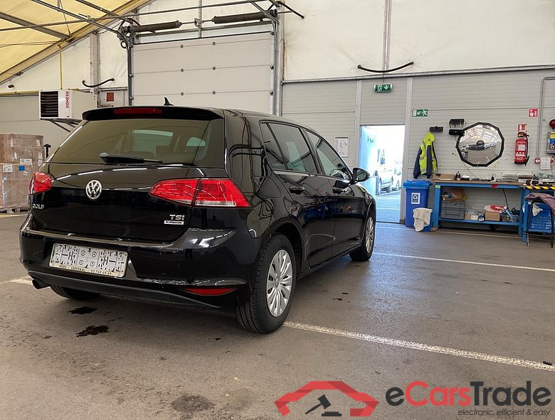 VOLKSWAGEN Golf VII Golf   Trendline 1.2 TSI BlueMotion Technology 81 kW (110 ch) 6 vitesses manuel #2