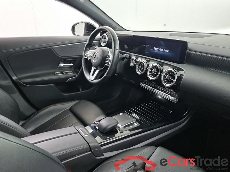 MERCEDES-BENZ CLA Shooting Brake CLA 200 DCT Bus. Solution Luxury 5D 120kW #6