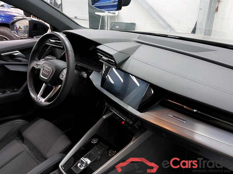 AUDI - AUD A3 BERLINE 30 TFSi 110PK S -Tronic Attraction Pack Platinum With Heated Sport Seats & Adaptive Driving Assistant & Adaptive Cruise Control  * PETROL * #3