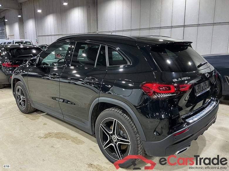 MERCEDES-BENZ GLA 1.3 GLA 250 E DCT BUSINESS SOLUTION #3