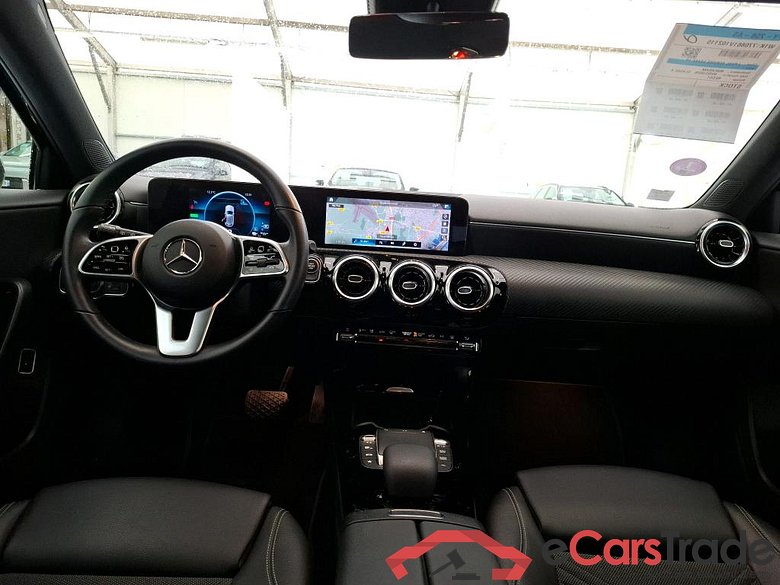 MERCEDES-BENZ Classe A Compact  2018  5P  Berline A 250 e Business Line 8GDCT #5